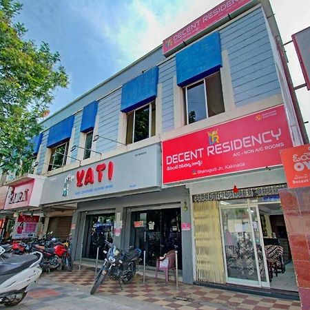 Decent Residency Hotel Kākināda Екстериор снимка